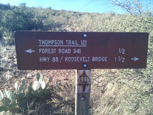 Trailhead for Thompson trail 121 near Roosevelt Lake